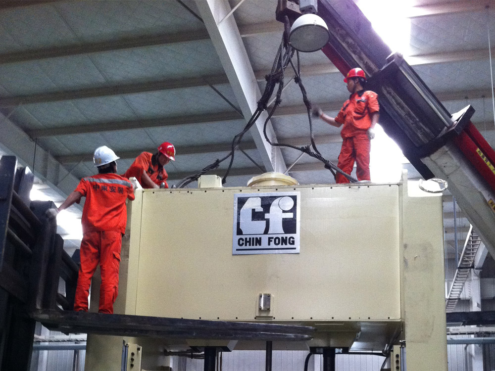 沖床吊運(yùn)安裝 沖床吊運(yùn)安裝